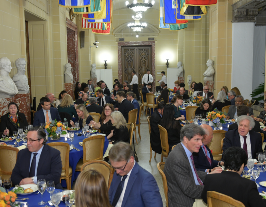 Volver a encontrarnos para celebrar los logros de nuestra institución y reconocer a personas y empresas destacadas