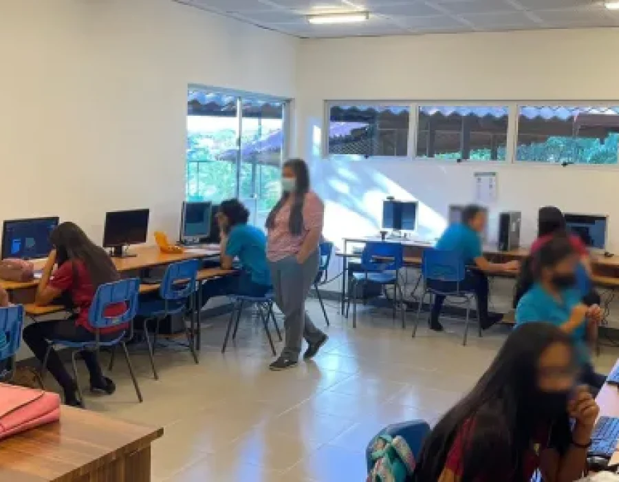 Equipo POETA visitó Hogar Siembra en Costa Rica 